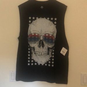 Men’s medium skull patriotic tank